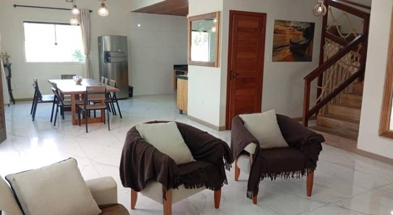 Vacation home with pool — photo 2