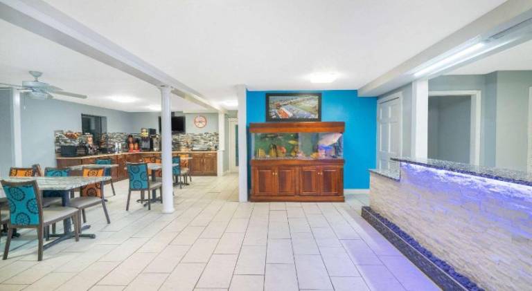 Howard Johnson by Wyndham Aiken — photo 4