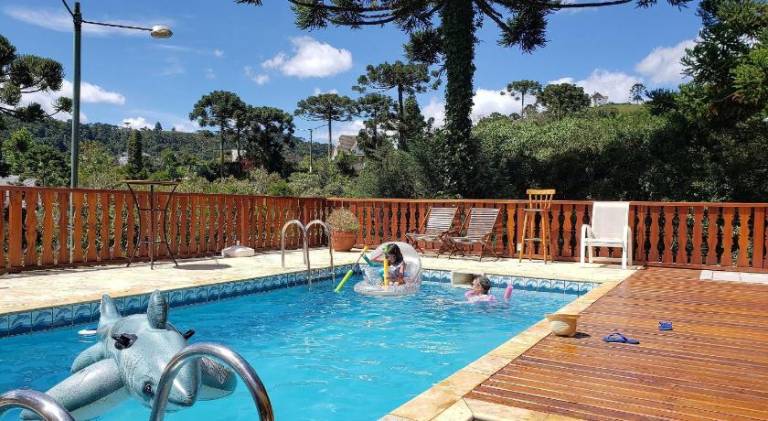 Chalet with pool | Pet-friendly — photo 5