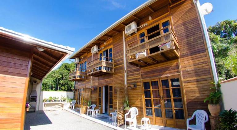 Charming rental apartment with pool | Pet-friendly in Penha