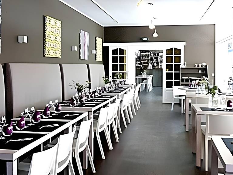 Logis Hotels - Le Bellaroc - Hotel 2 etoiles et Restaurant — photo 2