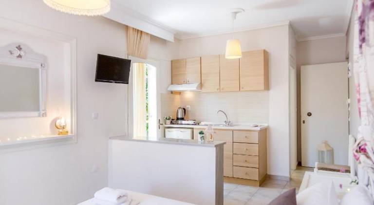 Serviced apartment with garden & terrace | Next to the beach | Pets allowed — photo 2