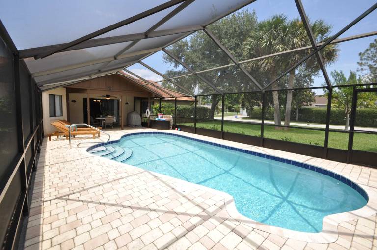 Salty Breeze Canal Front Pool Home W boat dock in Palm Coast, FL