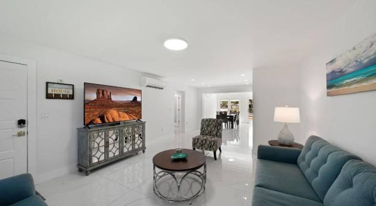 Ample vacation home | Pets are welcome — photo 4