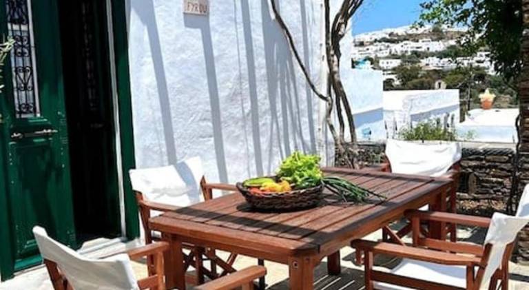 Lovely vacation home with patio | Pets are welcome — photo 4