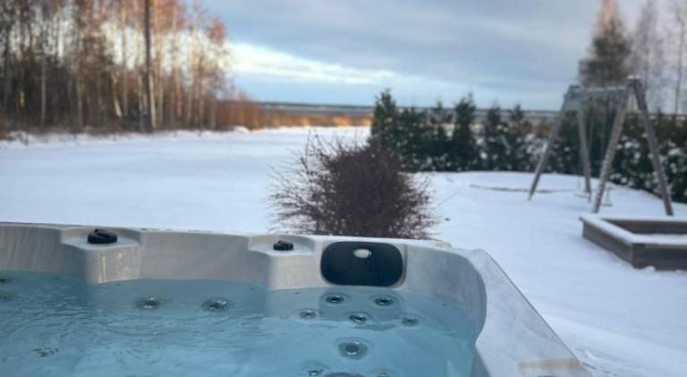 Rental apartment with pool & hot tub in Oulu