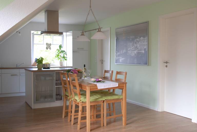 Family-friendly nice apartment with patio & BBQ | Pet-friendly — photo 3