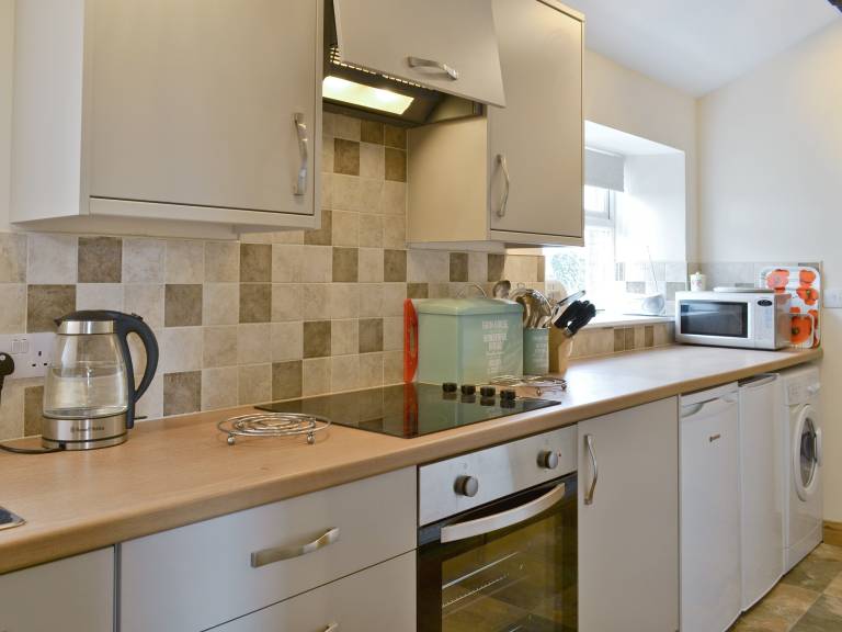 Cottage with yard, BBQ & terrace — photo 4