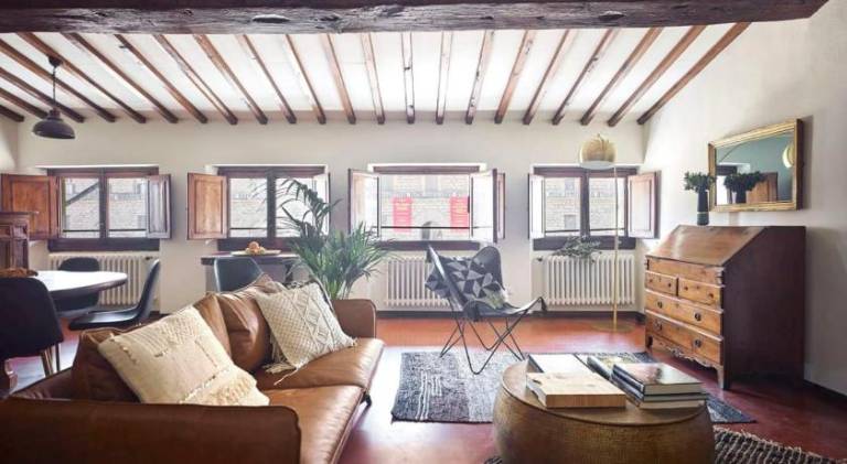 Great Location Just Infront of Pitti Palace in Santa Maria