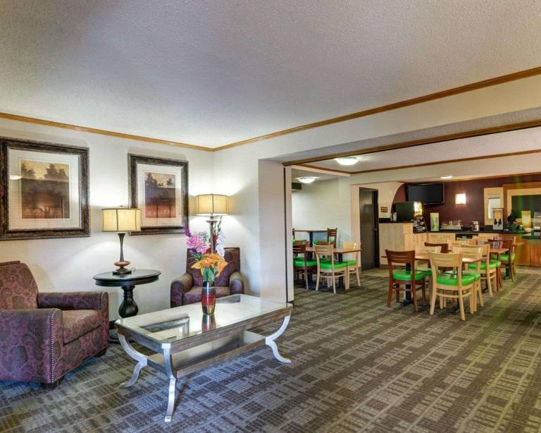 Quality Inn Fort Smith I-540 — photo 3