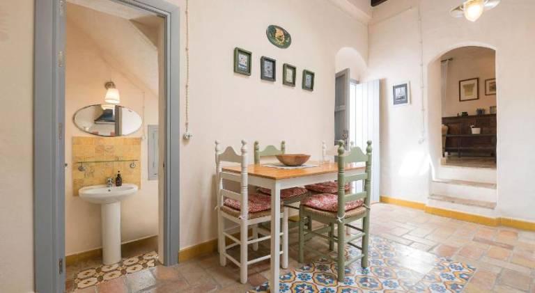 Vacation home with patio — photo 4