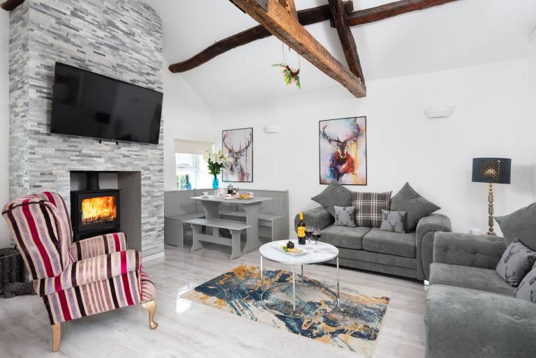 Family-oriented cottage with yard | Pets are welcome — photo 2