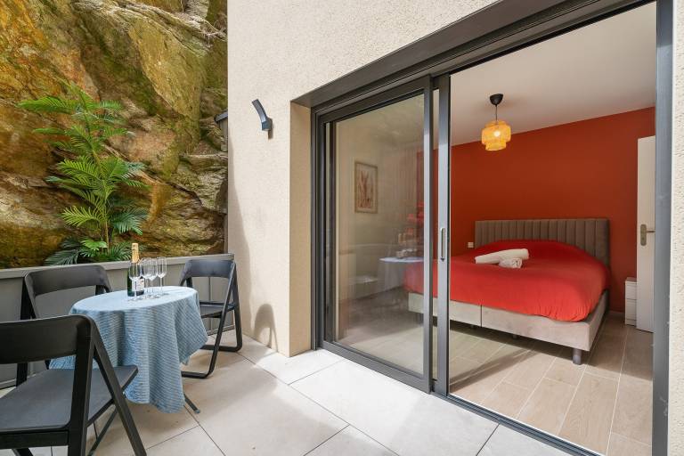 Rental apartment with terrace in Dinan