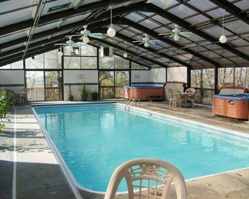 House with hot tub & pool — photo 3