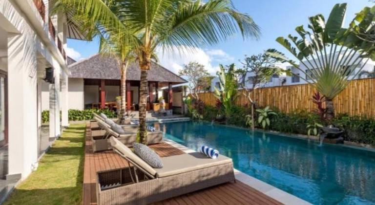Villa with pool | Pets allowed — photo 3