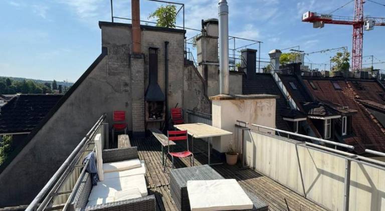Rustic lakeside gem with rooftop looking to Zurich see — photo 5