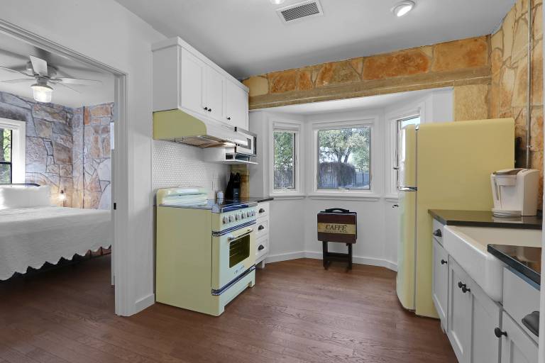 Milk Bath Springs Cottage — photo 5