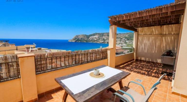 Rental apartment with terrace in Almunecar
