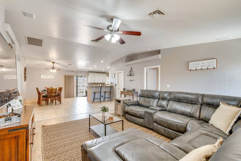 Lake Havasu City Escape: Patio, Pool + Grill! — photo 4
