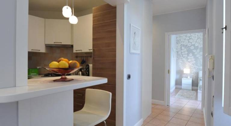 Rental apartment with yard, terrace & barbeque — photo 3