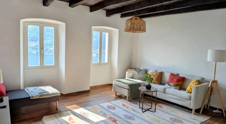 Vacation home with 1 room for 4 persons in Lezzeno