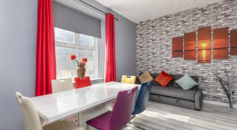 Ample holiday apartment | Dogs allowed in Newcastle-upon-Tyne