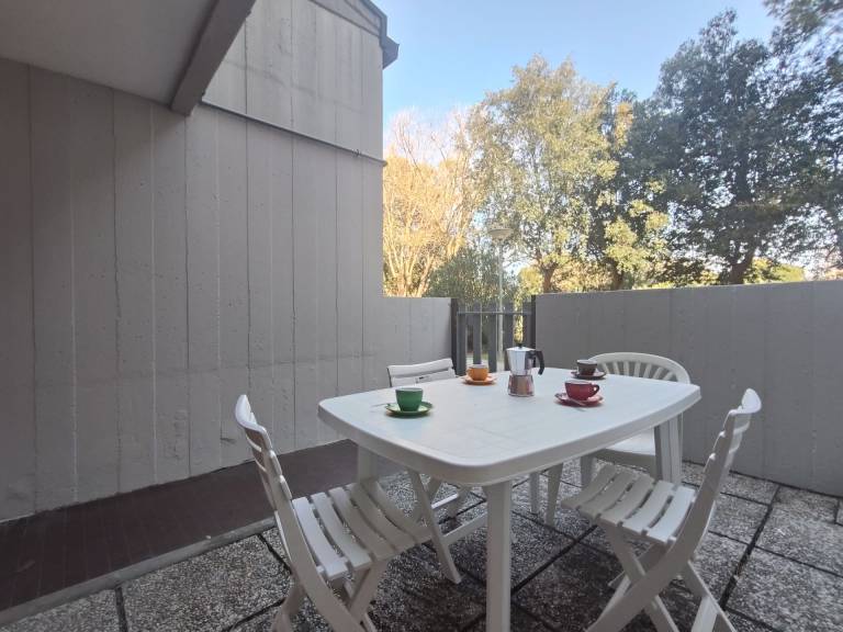 Holiday apartment with garden — photo 3