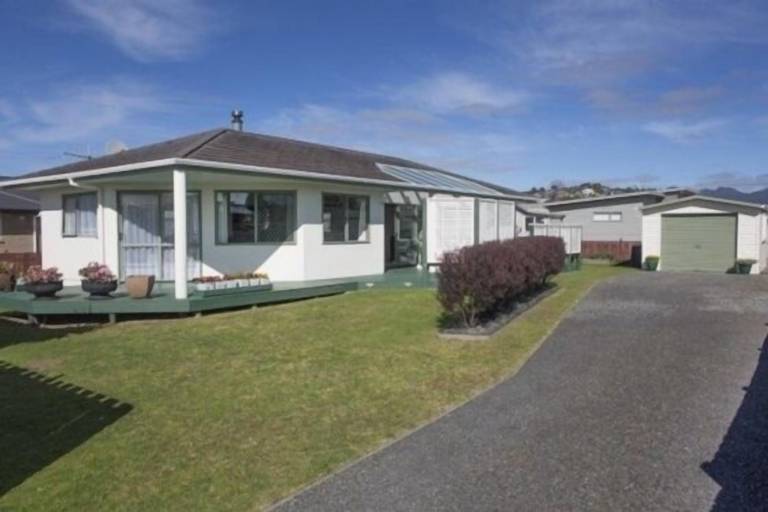 House  Whangamata