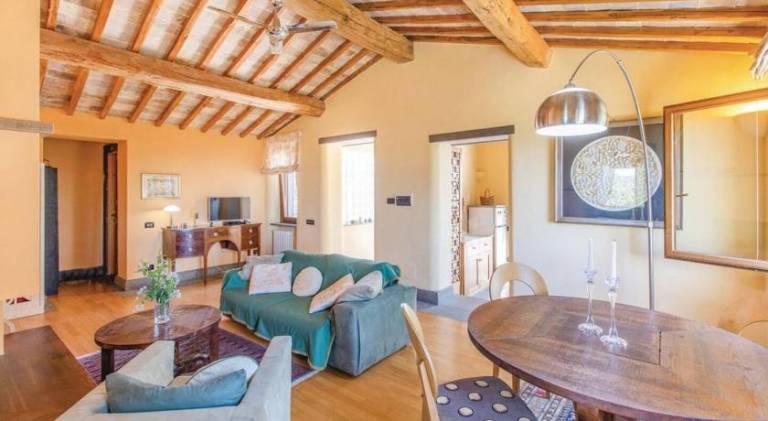 Holiday apartment with yard, private pool & patio | Suitable for remote work — photo 3