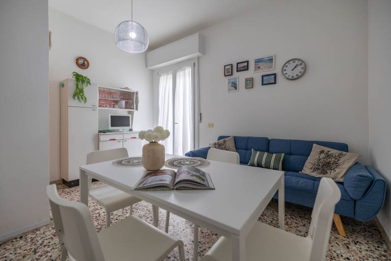 Holiday apartment with terrace — photo 3