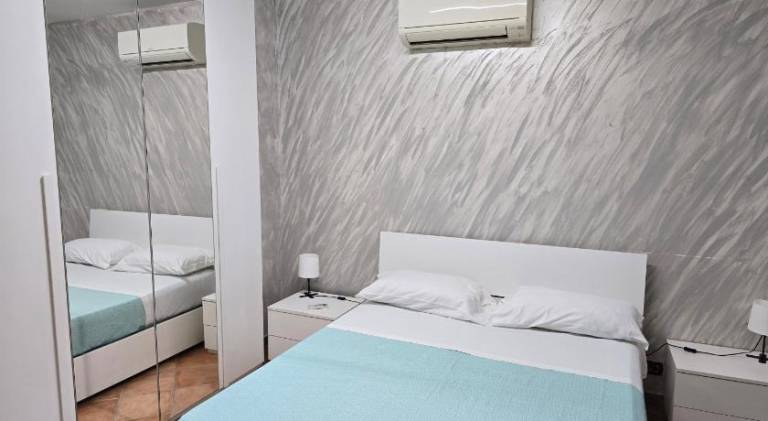House | Next to Piazza Dante in Naples