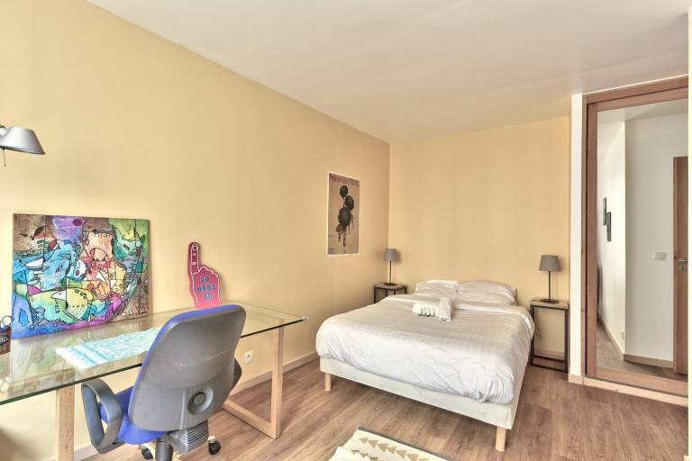 Rental apartment with yard & terrace — photo 4