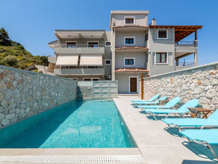 House with BBQ, garden & private pool — photo 3