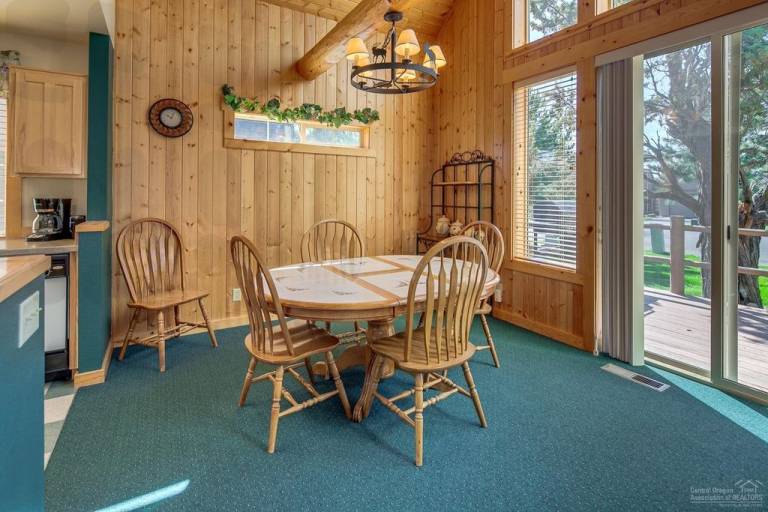 Family-oriented pleasant vacation home with barbeque, patio & hot tub | Good for workation | Pets allowed — photo 5