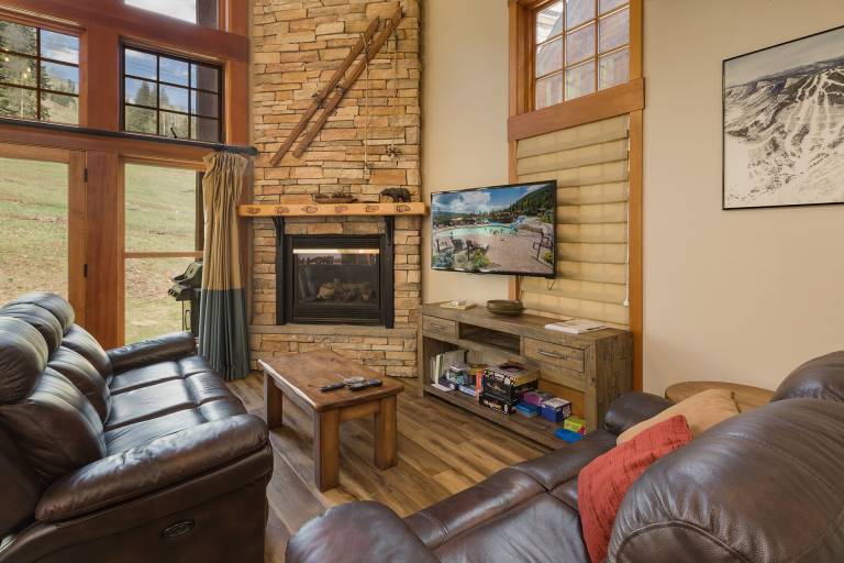 Vacation home with pool, barbecue & jacuzzi | Mountain view — photo 4