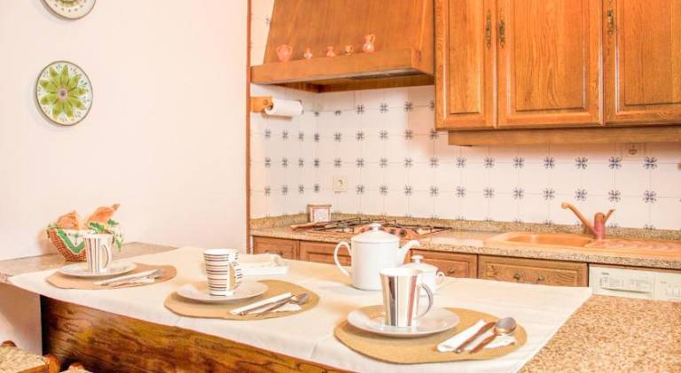Rental apartment with terrace & barbecue — photo 2