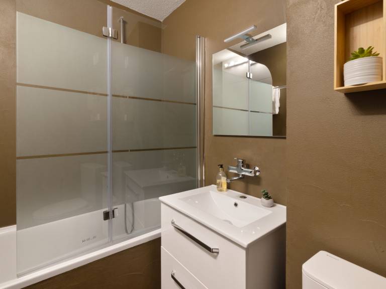 Verbena Apt 4 — photo 4