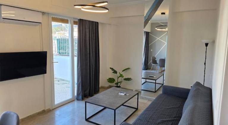 Apartment with terrace in Patras