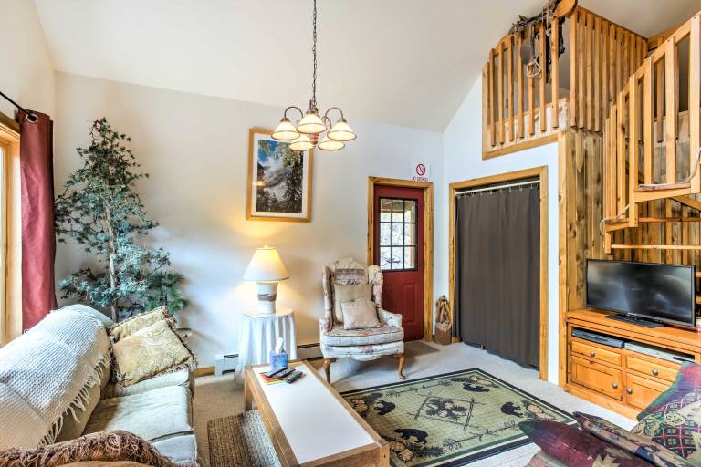 'Marble Hideaway' Cabin w/ Mountain Views + Deck! — photo 4
