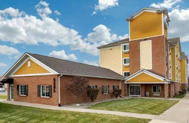 Birch Hill Suites - South Bend — photo 2