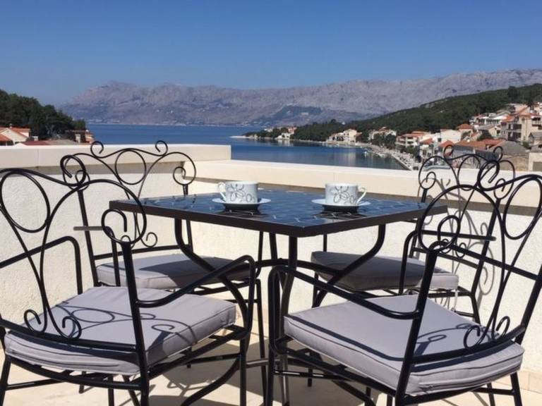 Ferienwohnung  Povlja