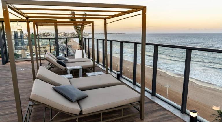 Pleasant apartment with yard, barbeque & pool | Next to the beach | Suitable for remote work | Pet-friendly — photo 2