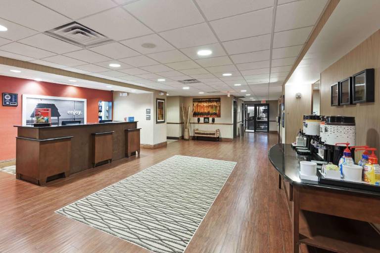Hampton Inn & Suites Morgan City — photo 4