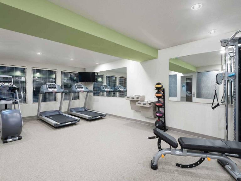 WoodSpring Suites Oak Ridge Knoxville — photo 4