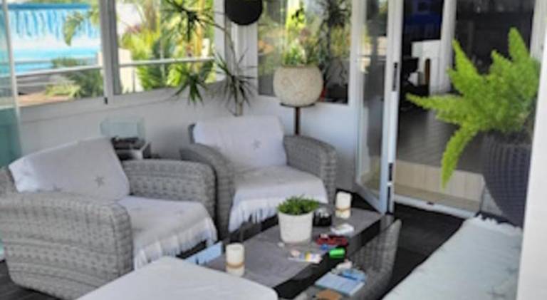Holiday apartment with jacuzzi, terrace & private pool — photo 3