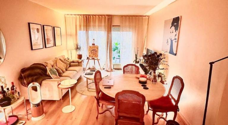 Fully equipped holiday apartment | Next to Arc de Triomphe | Perfect for remote work | Pets are welcome in Nanterre