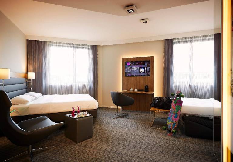 Moxy Munich Airport — photo 2