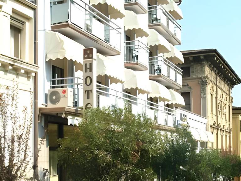 Hotel Commercio in Gardone Riviera