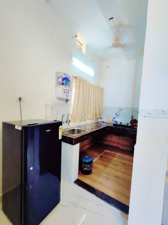 G-1 - Elegant 1 Bedroom Suite- Near Ghat & Temples — photo 5