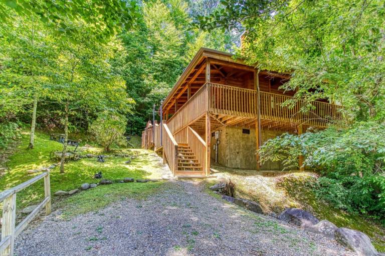 Child-friendly charming cabin with private pool | Pets allowed in Gatlinburg, TN